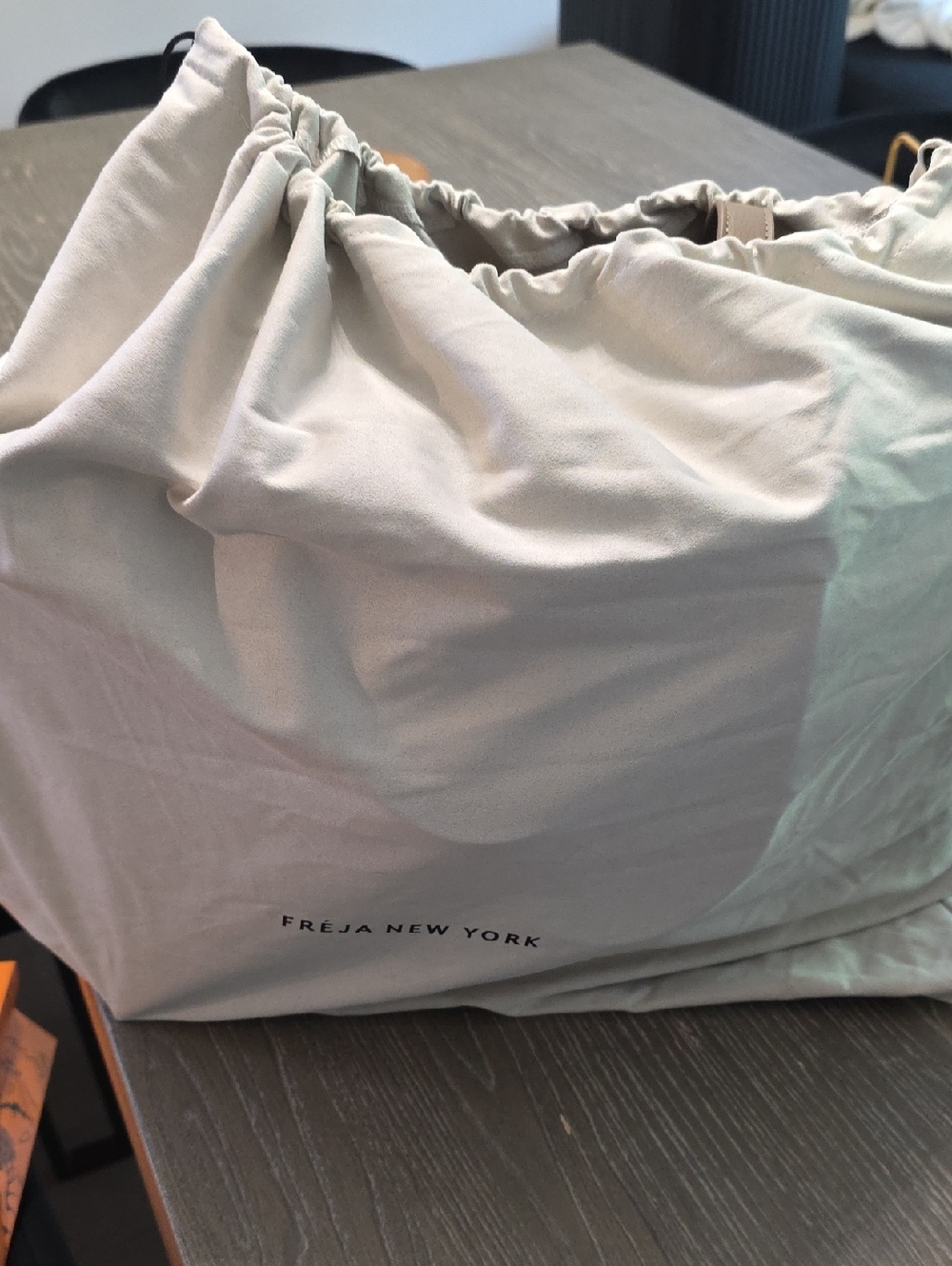 Freya New York Paloma Tote In Latte - New Never Used - Picture 5 of 6